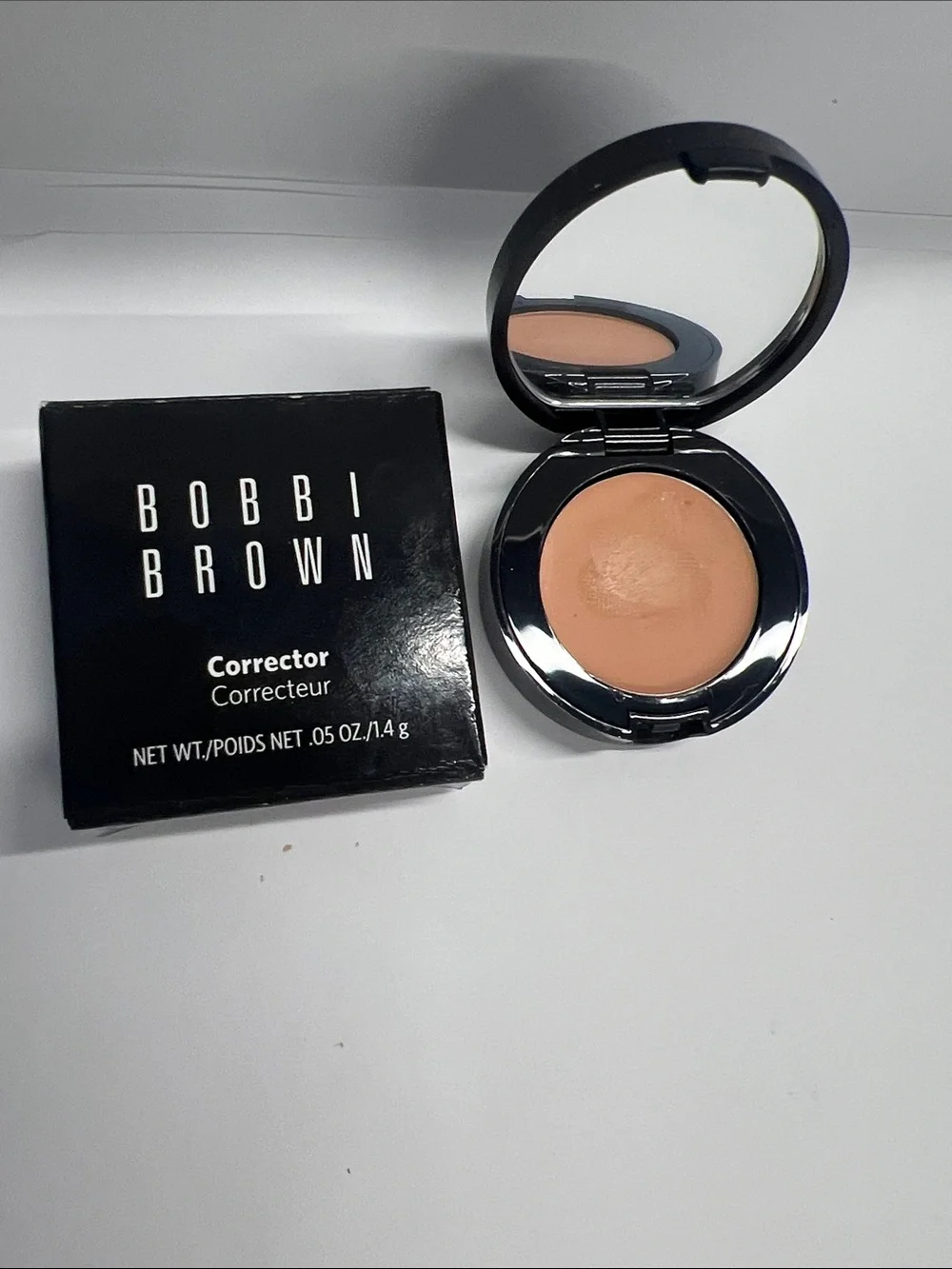 Bobbi Brown Corrector in Peach - New in Box
